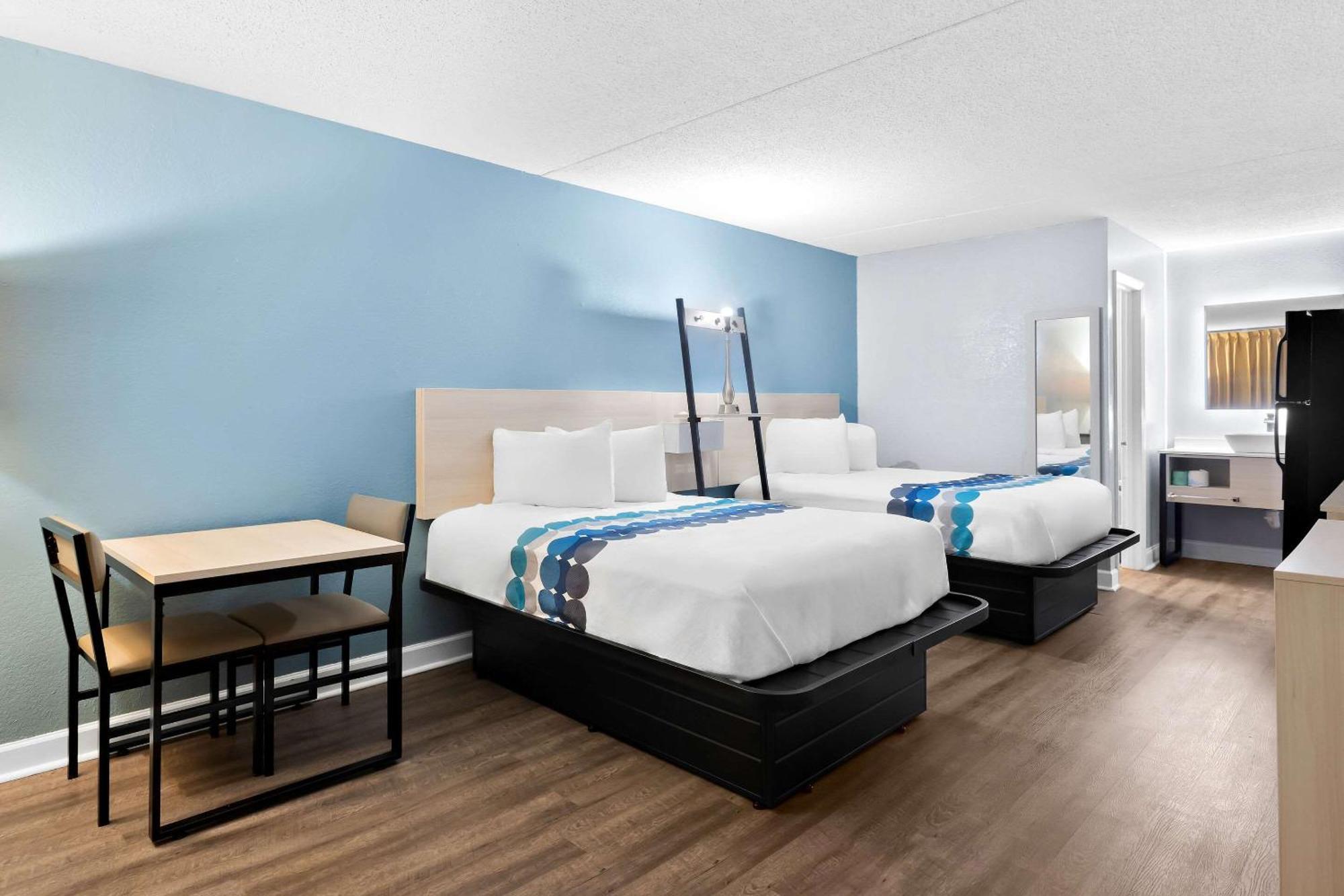 Suburban Studios By Choice Hotels - Award Winning - New 2024 - Walk To Eateries & Grocery - Ultra Sparkling - Garden Rooms - Designer Lighting & Right Off I-95 - Proudly An All American Managed Property Brunswick Exteriör bild
