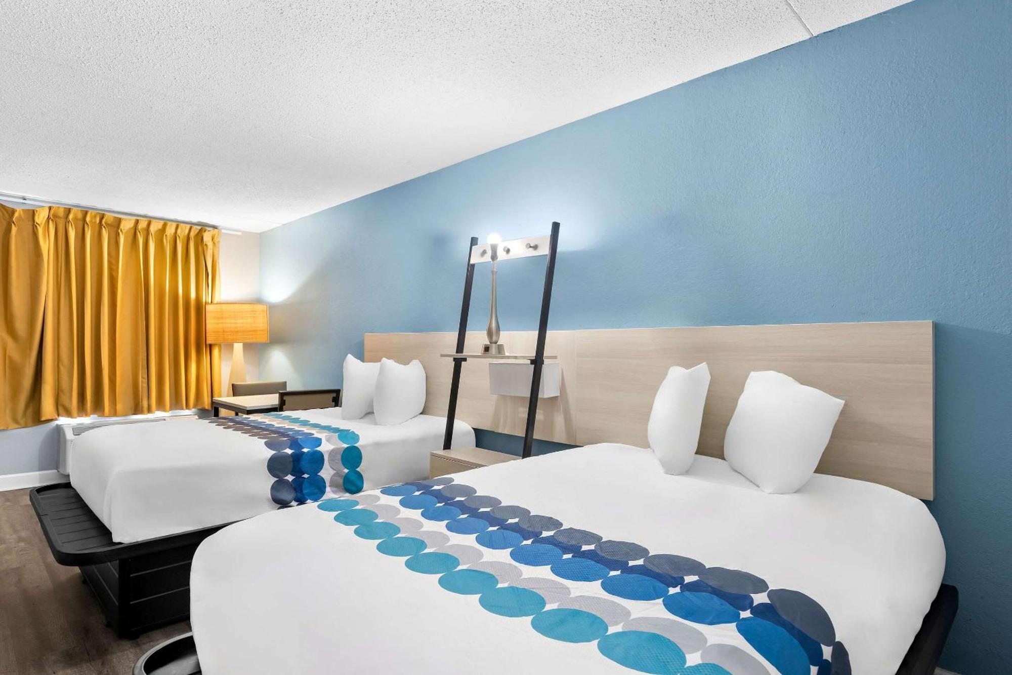 Suburban Studios By Choice Hotels - Award Winning - New 2024 - Walk To Eateries & Grocery - Ultra Sparkling - Garden Rooms - Designer Lighting & Right Off I-95 - Proudly An All American Managed Property Brunswick Exteriör bild