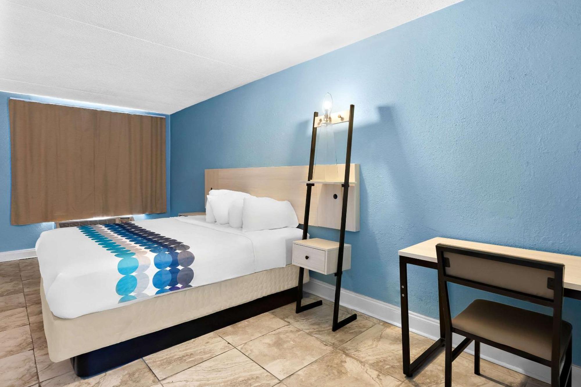 Suburban Studios By Choice Hotels - Award Winning - New 2024 - Walk To Eateries & Grocery - Ultra Sparkling - Garden Rooms - Designer Lighting & Right Off I-95 - Proudly An All American Managed Property Brunswick Exteriör bild